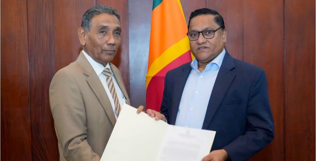 The Government of Maldives officially delivers the humanitarian aid to Sri Lanka